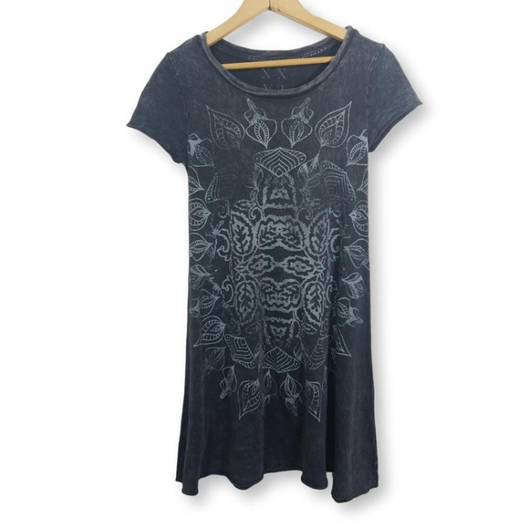 Aeropostale Dresses & Skirts - United XXVI Kaleidoscope Print Shirt Dress Small S